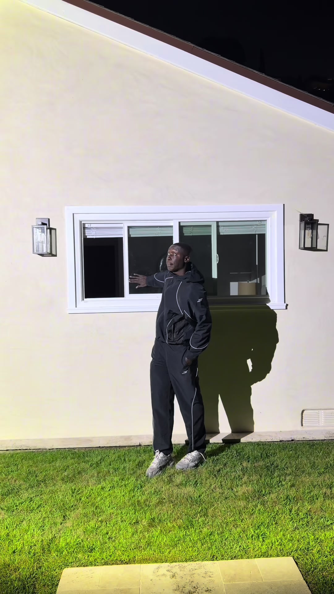 Forget the flashlight… that’s the whole sun #learnfromkhaby #comedy 